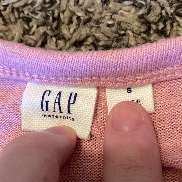 Small Pink Gap Maternity Long Sleeve - Picture 2 of 2